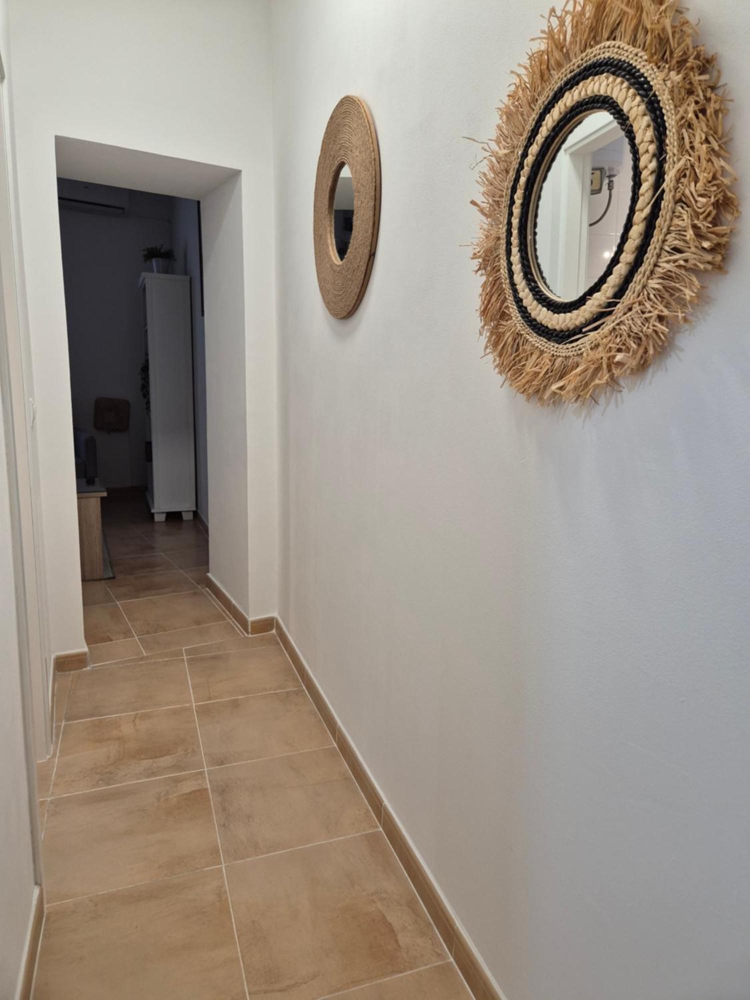 Hostfy Centro San Roman Sevilla Buitenkant foto