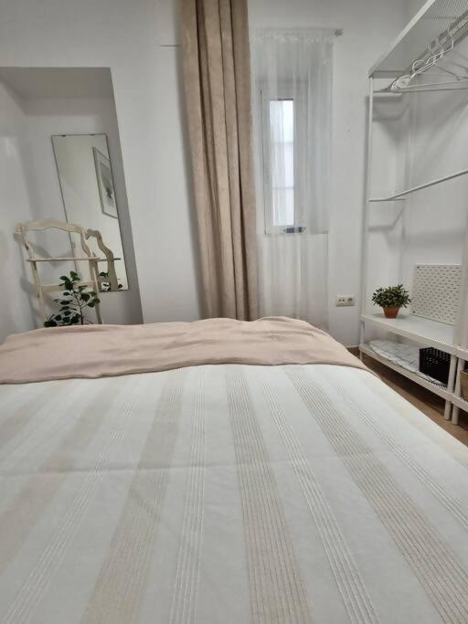 Hostfy Centro San Roman Sevilla Buitenkant foto